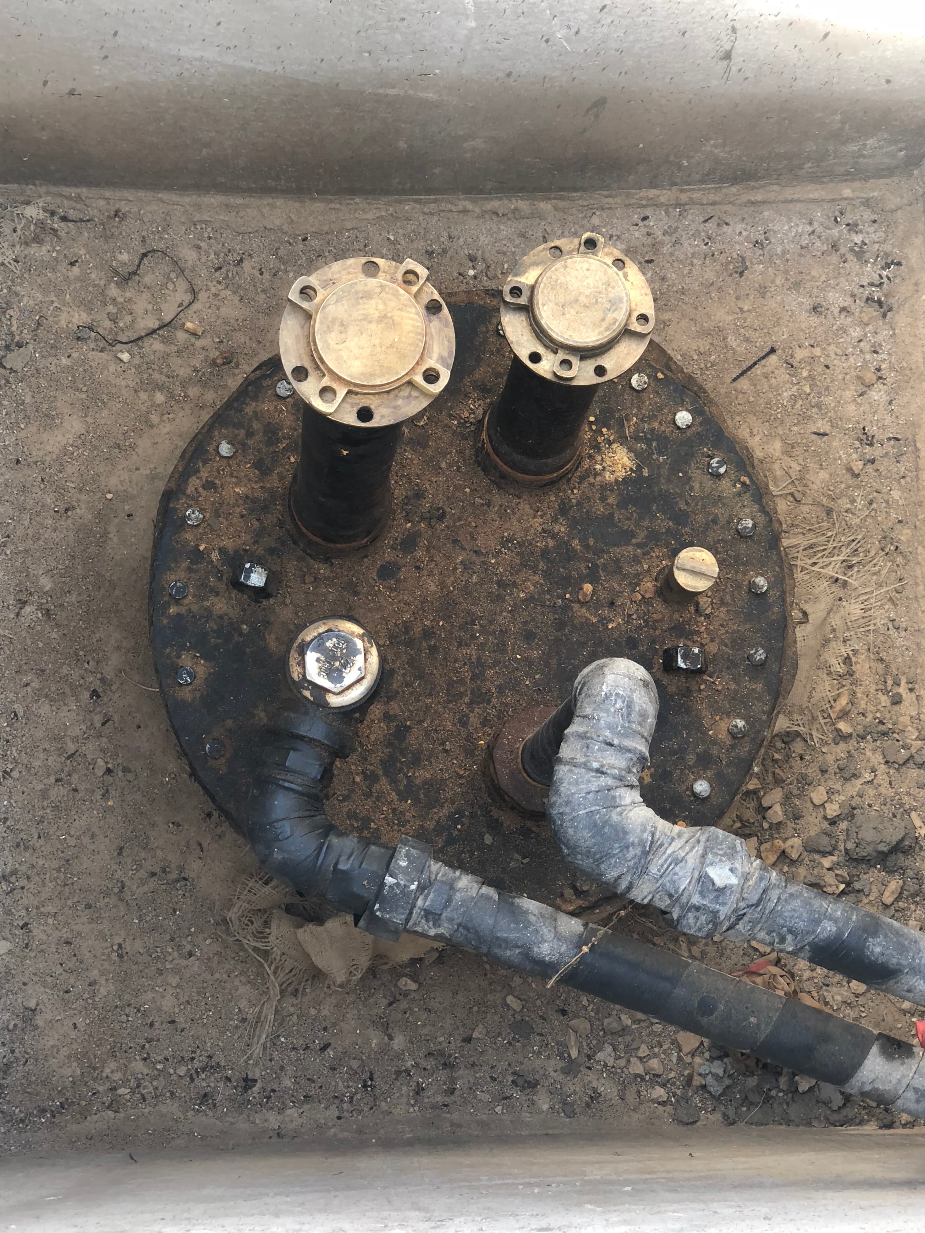 10 Fuel Tanks Network